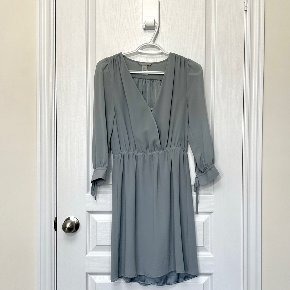 H&M - Size 6 - Business Casual Dress - Grey Wrap Sundress with Bishop Sleeves